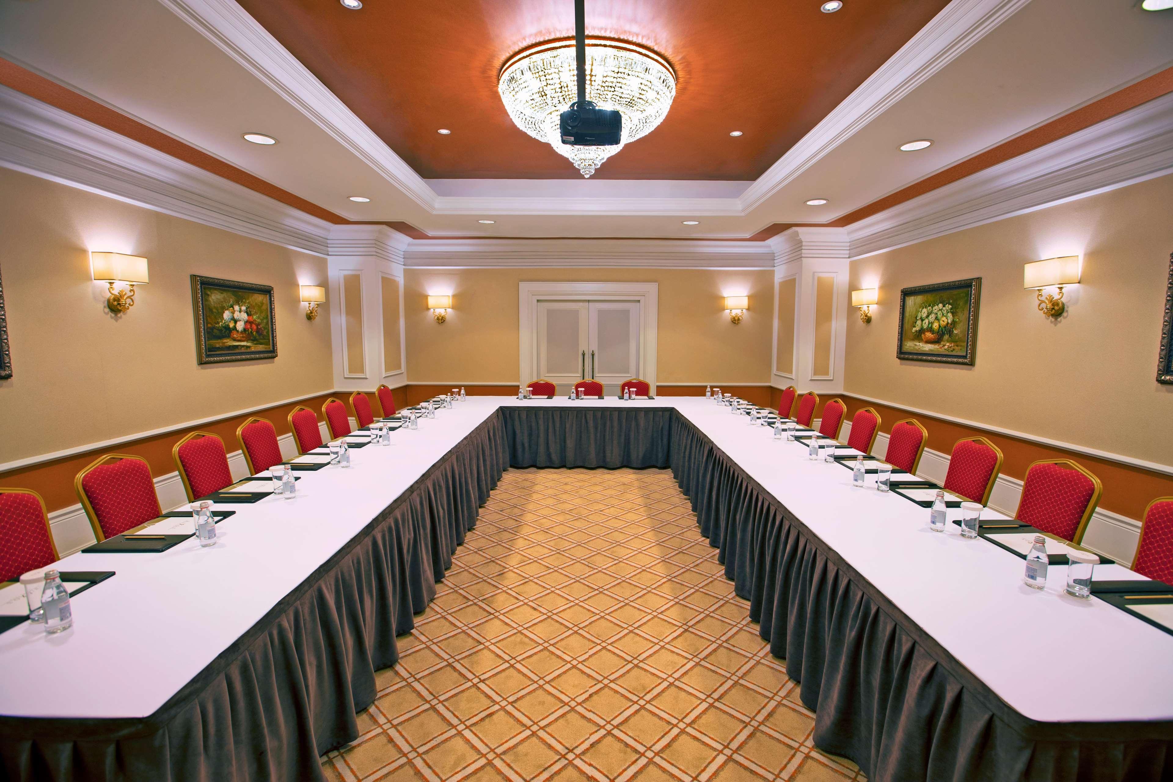 Rixos Almaty Hotel Ngoại thất bức ảnh