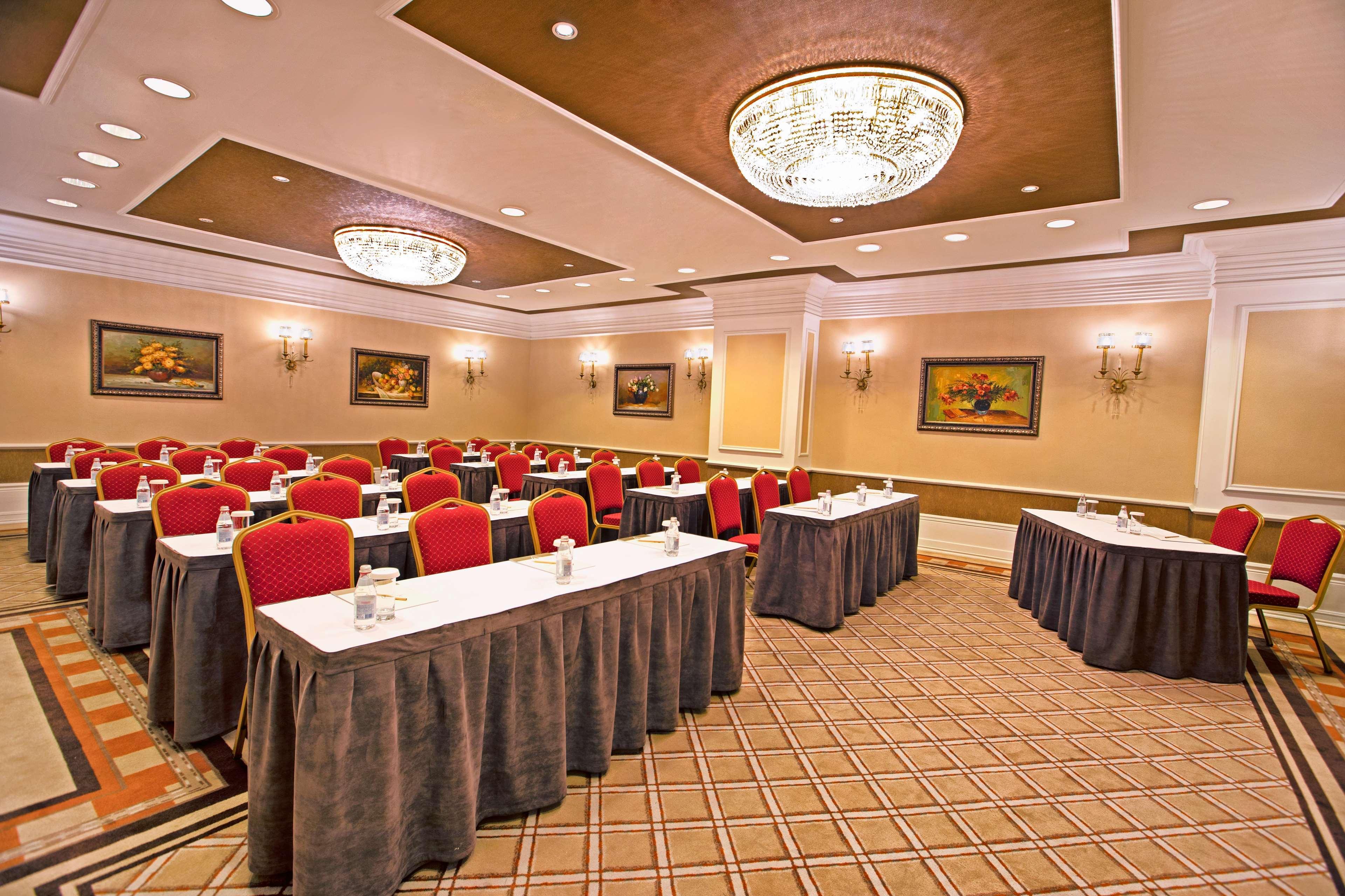 Rixos Almaty Hotel Ngoại thất bức ảnh